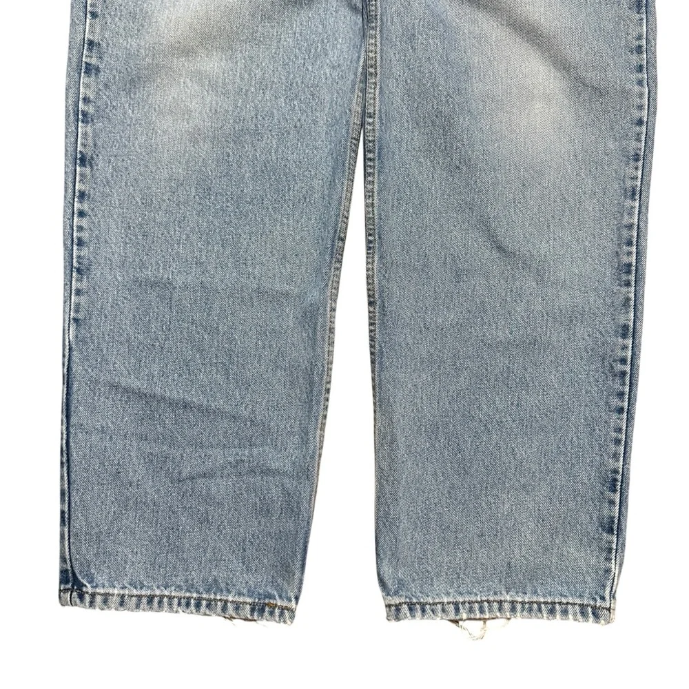 Levis leg opening